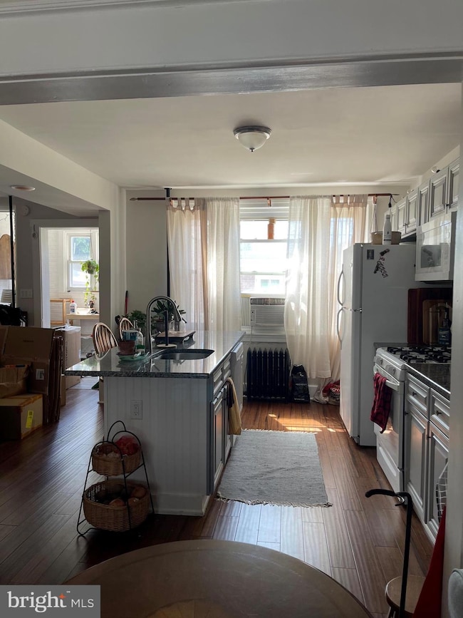 304 S 3rd Ave, Reading, PA 19611 - photo 4