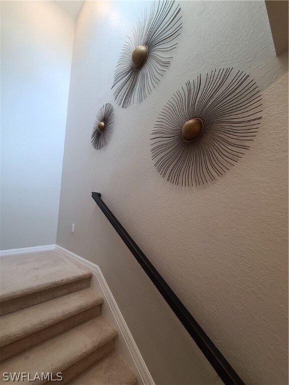 Entry lower level
