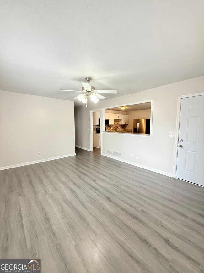 554 Fort St NE, Marietta, GA 30060 - photo 5