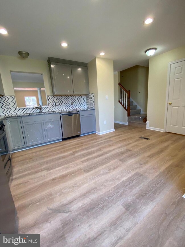 412 Tolbelt Ct, Stafford, VA 22554 - photo 6