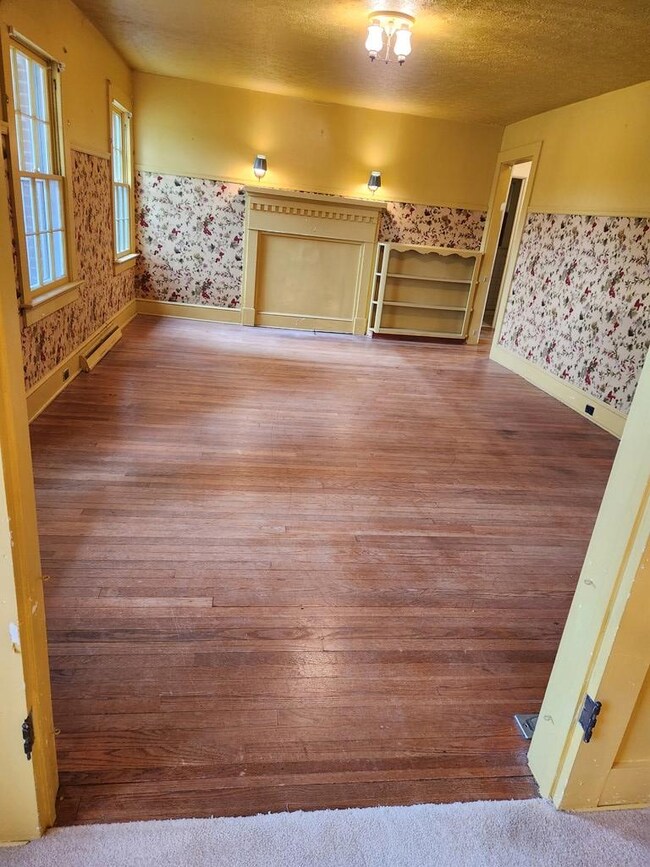 LIVING ROOM AS YOU ENTER FROM OUTSIDE