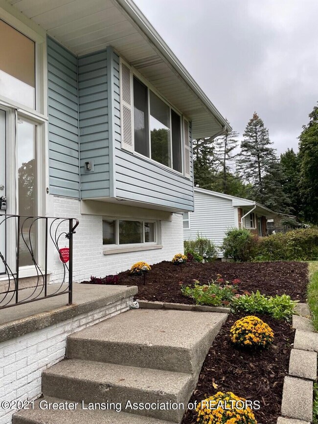 4008 Wainwright Ave, Lansing, MI 48911 - photo 3