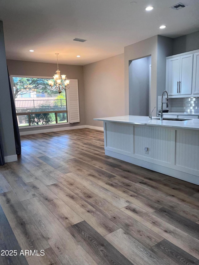 2852 E Robin Ln, Phoenix, AZ 85050 - photo 4