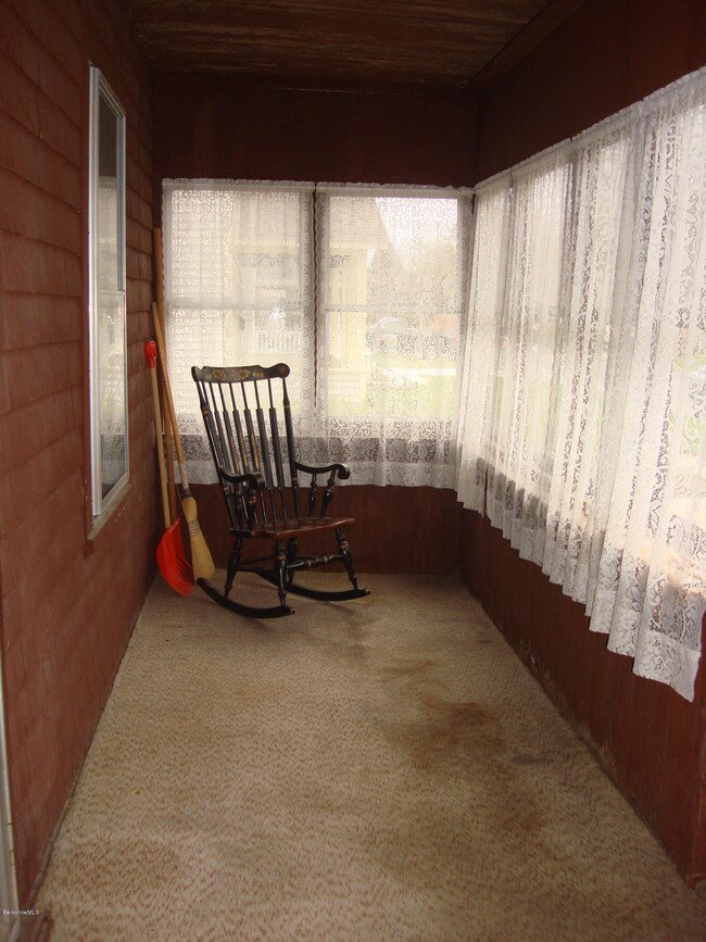 Frontt Porch