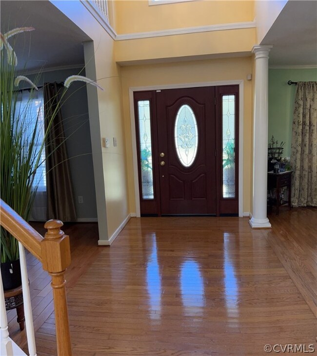 Foyer Entry Vaulted Ceiling, all hardwood flooring