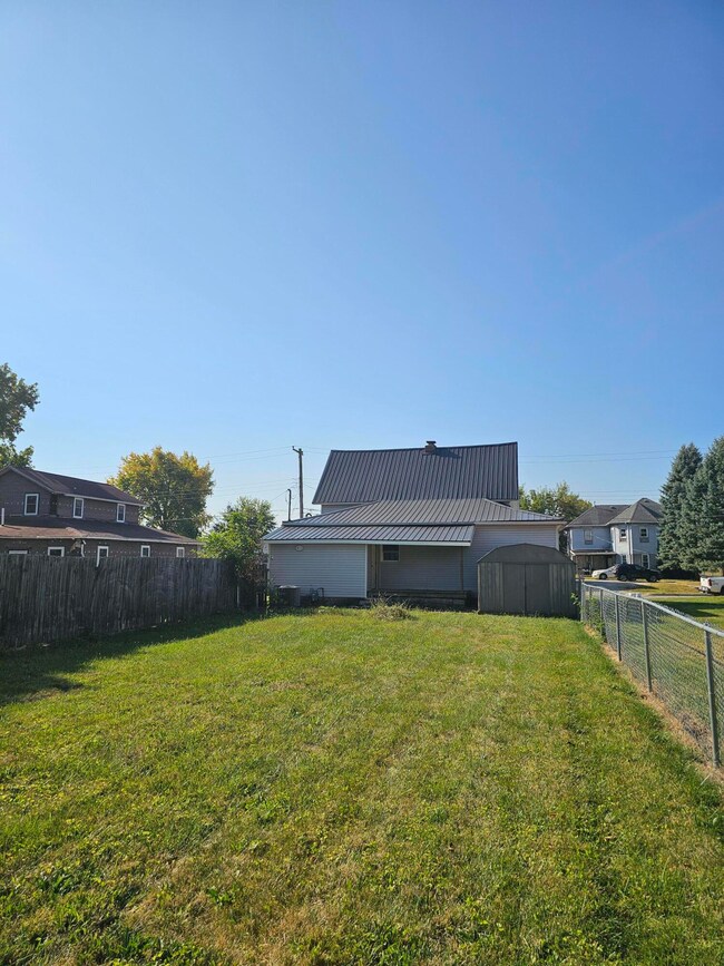 310 E Main St, Bradford, OH 45308 - photo 3