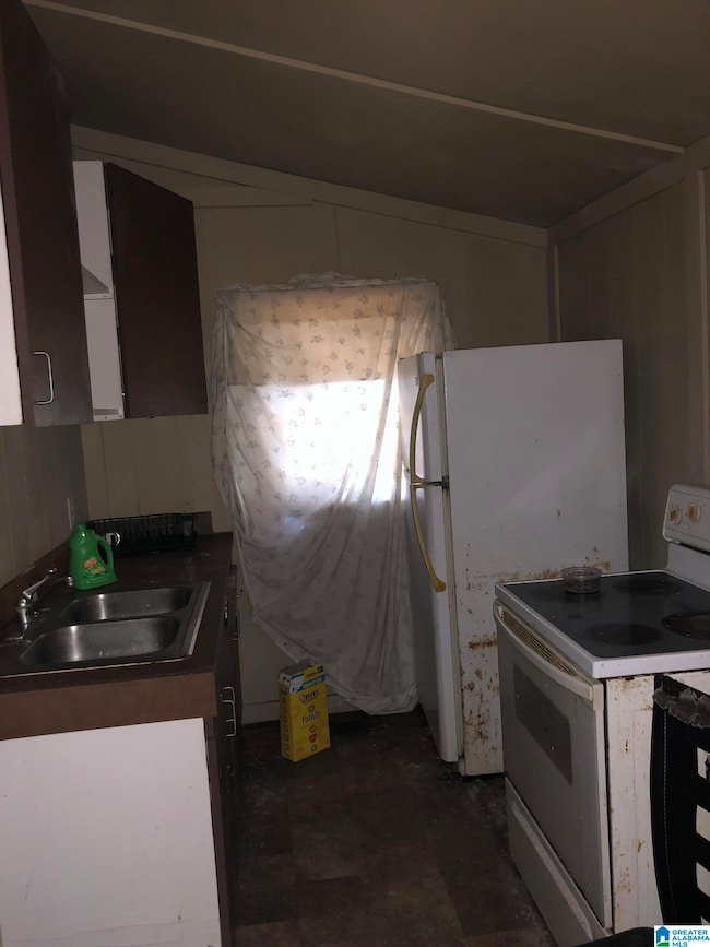 1812 Clarendon Ave, Bessemer, AL 35020 - photo 6