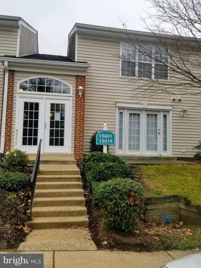 15619 Horseshoe Ln unit 619, Woodbridge, VA 22191 - photo 2