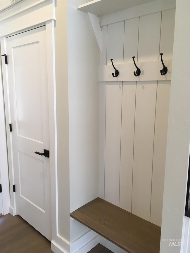 914 N Shadowridge Ave, Eagle, ID 83616 - photo 6