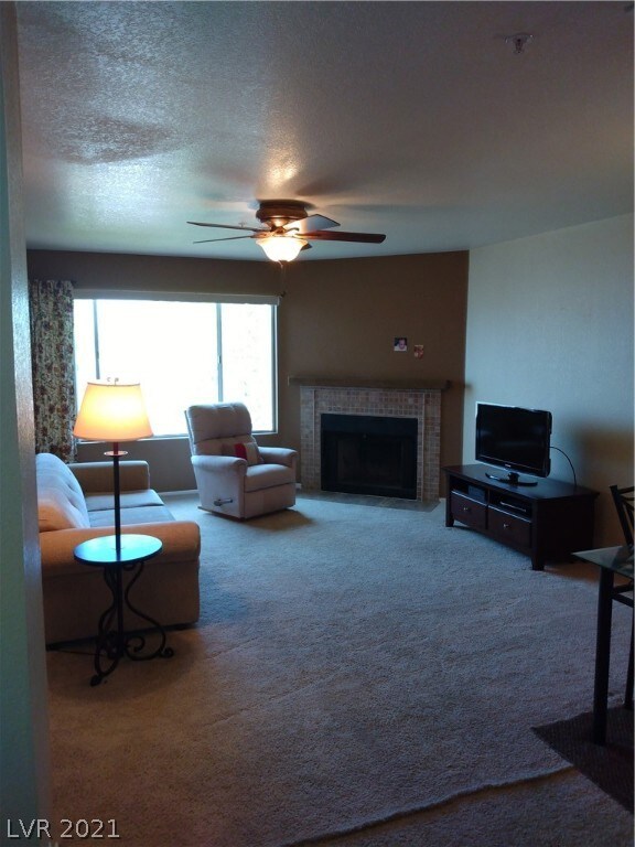 2004 Mesquite Ln unit 302, Laughlin, NV 89029 - photo 3