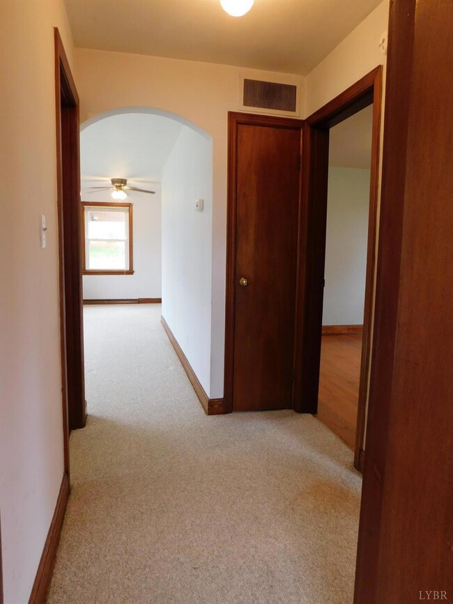 305 Seminole Dr, Madison Heights, VA 24572 - photo 7