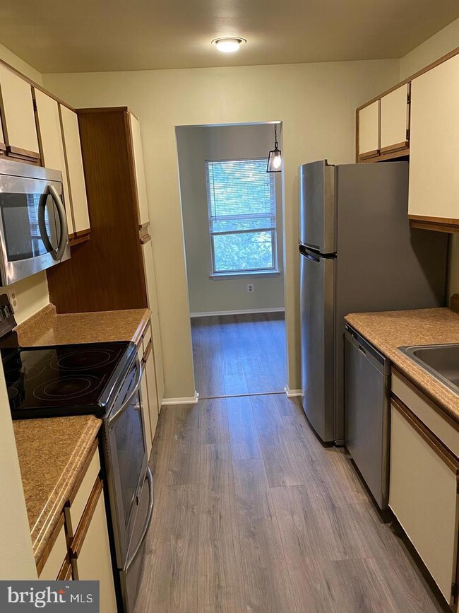 7923 Coriander Dr unit 303, Gaithersburg, MD 20879 - photo 7