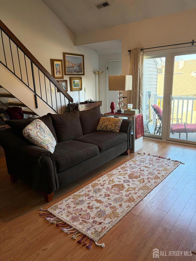 8408 Tamarron Dr, Plainsboro, NJ 08536 - photo 5