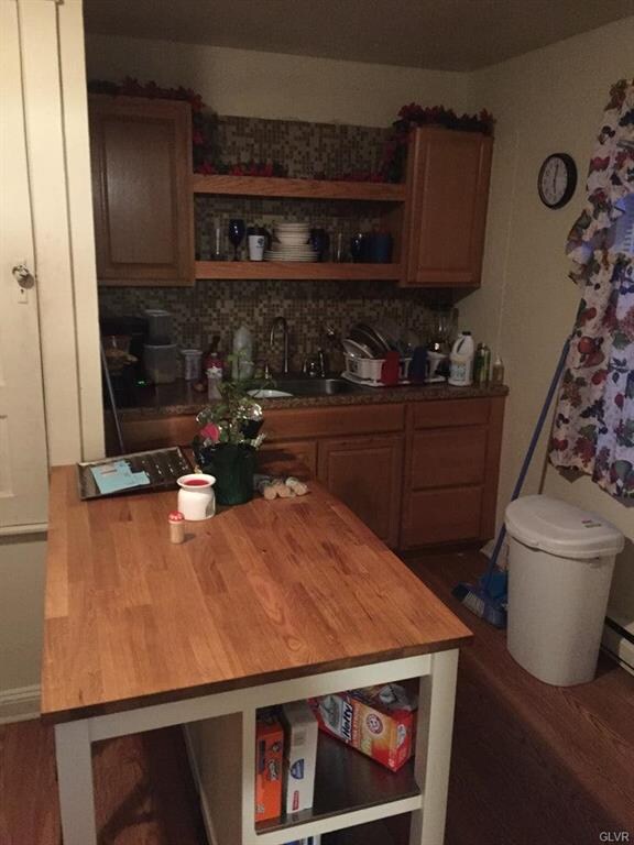 1307 E 4th St unit 2F, Bethlehem, PA 18015 - photo 2