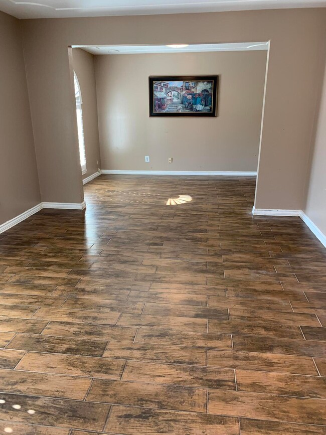 1817 Octubre Dr, El Paso, TX 79935 - photo 2