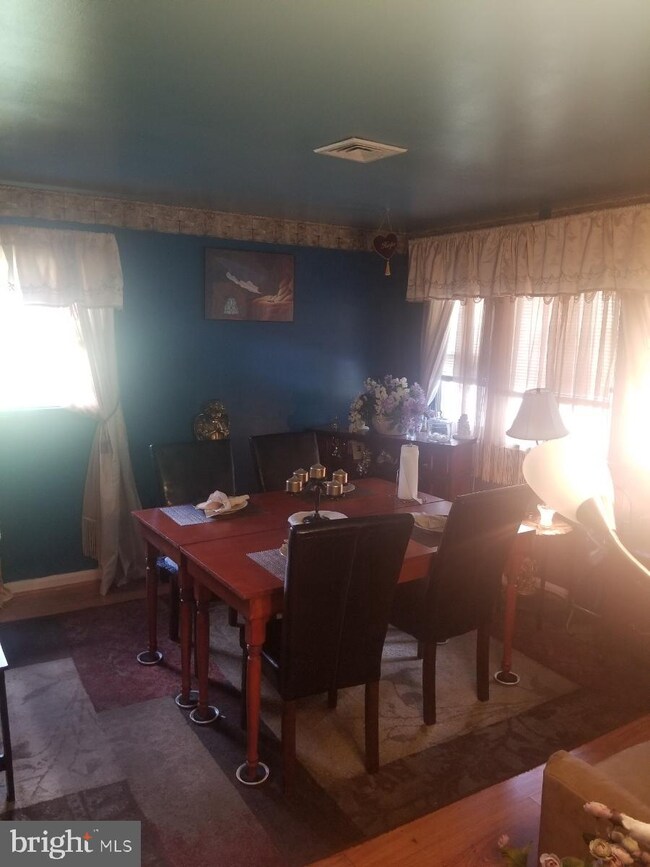 333 Carmody Hills Dr, Capitol Heights, MD 20743 - photo 5