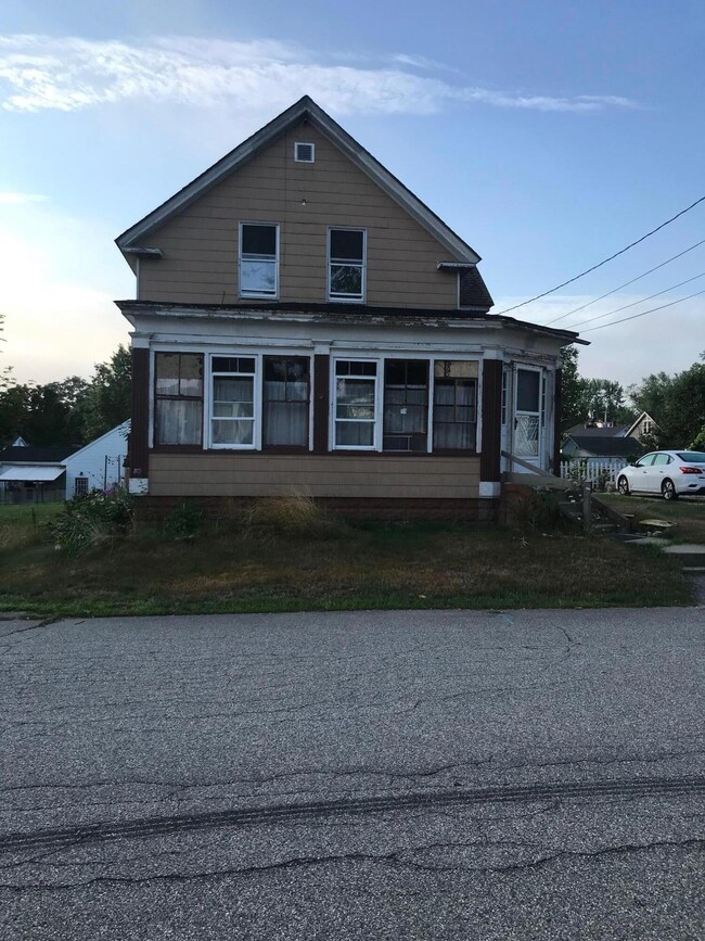 15 Vaness St, Sanford, ME 04073 - photo 4