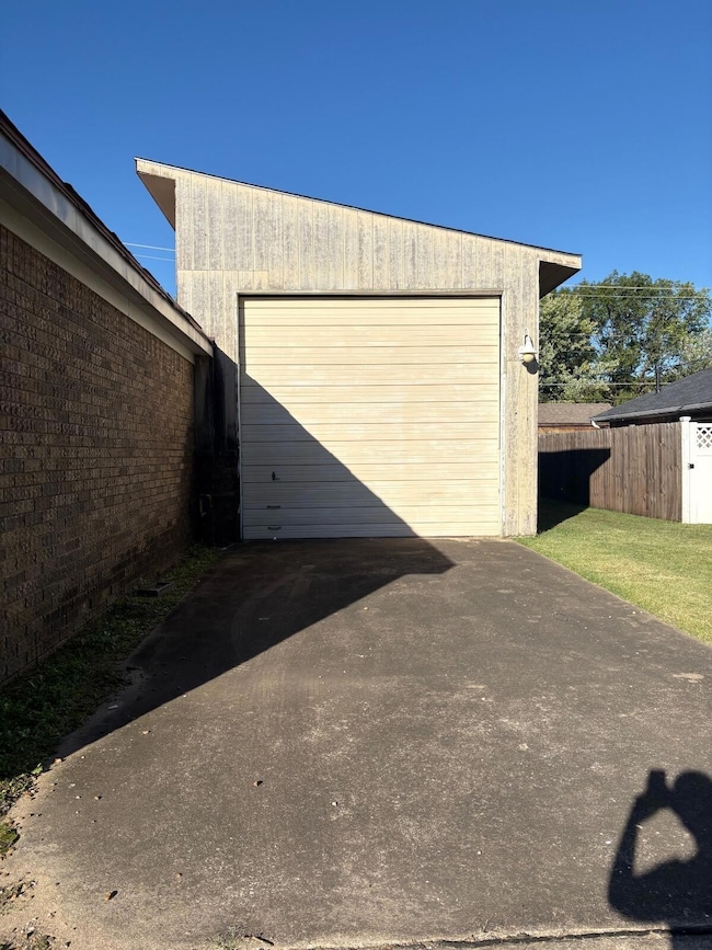 2216 M St SW, Miami, OK 74354 - photo 6