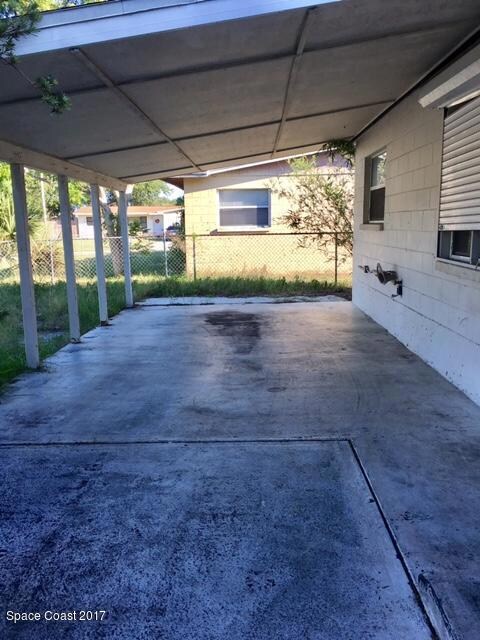 1426 Stanley Ln, Melbourne, FL 32935 - photo 4