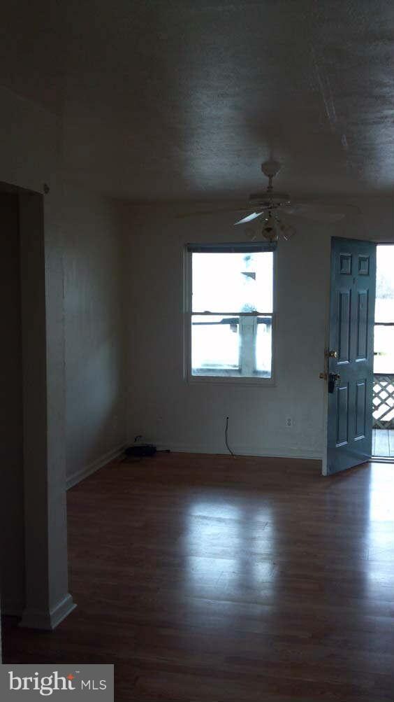 270 N Washington St unit . E, Berkeley Springs, WV 25411 - photo 6
