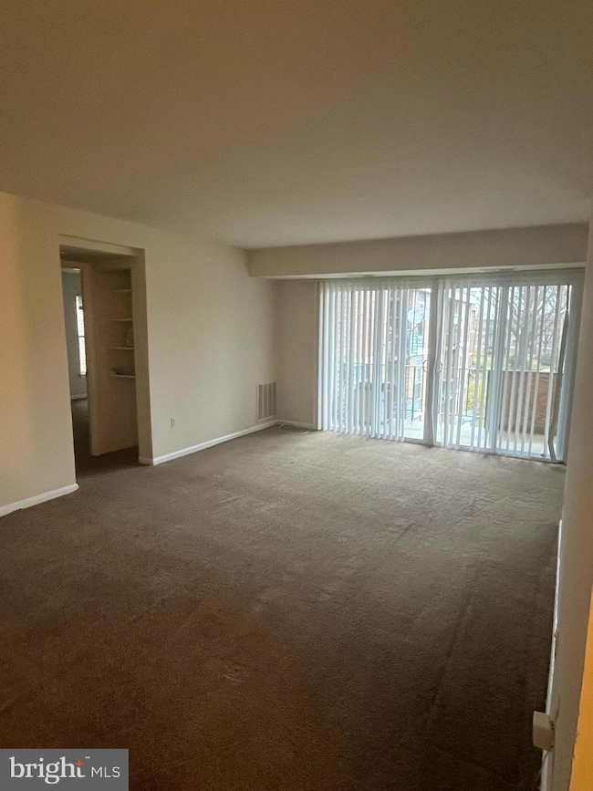 3827 Saint Barnabas Rd unit 3831T, Suitland, MD 20746 - photo 4