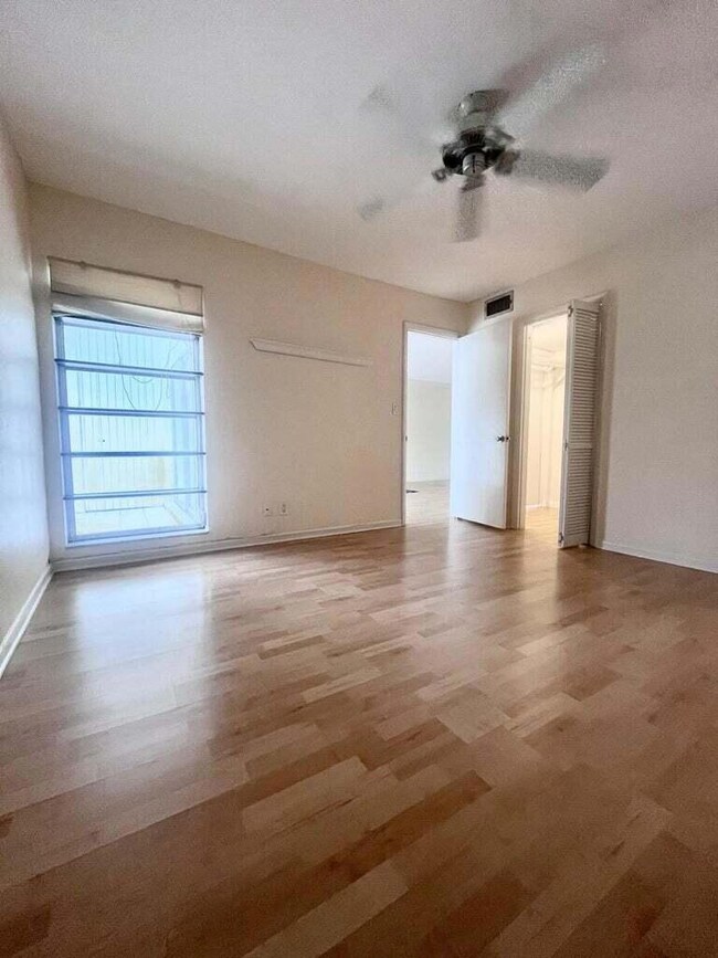 River Shores unit 205, Oakland Park, FL 33334 - photo 7