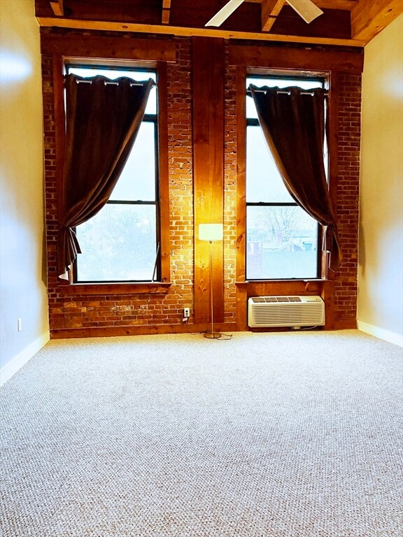 24 Norman St unit 203, Salem, MA 01970 - photo 2