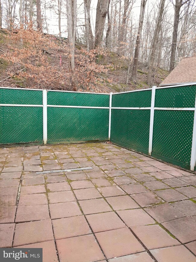 17926 Curtis Dr, Dumfries, VA 22026 - photo 4