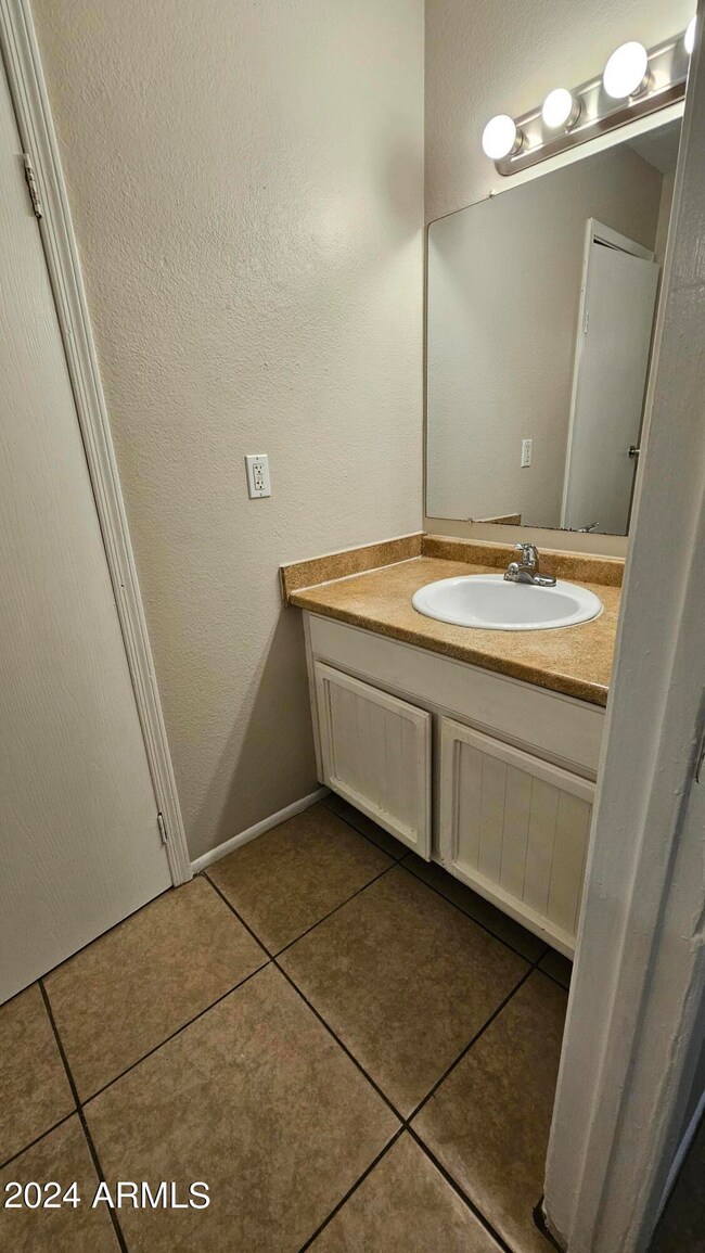 145 S Doran unit 3, Mesa, AZ 85204 - photo 4