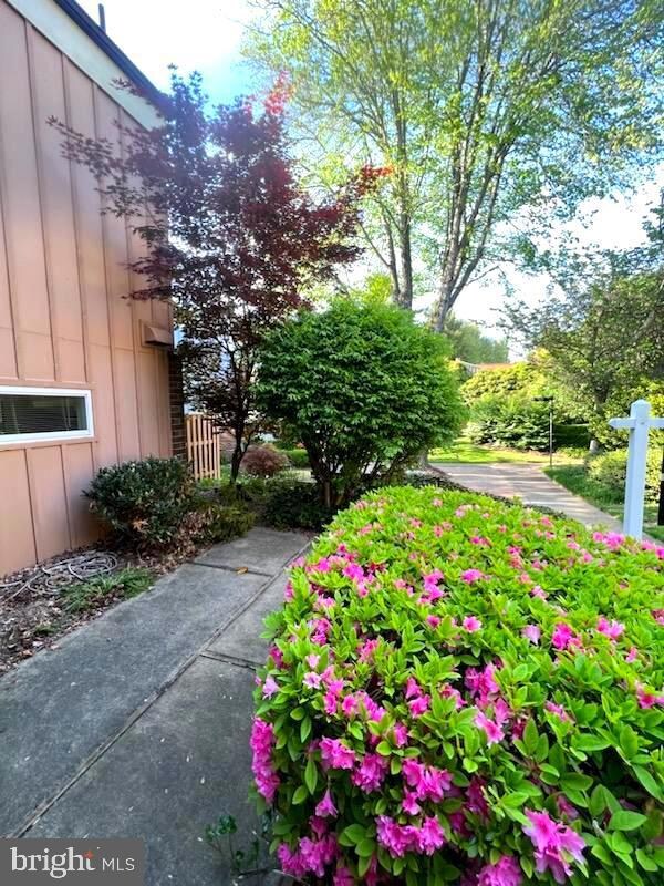 11396 Links Dr, Reston, VA 20190 - photo 4