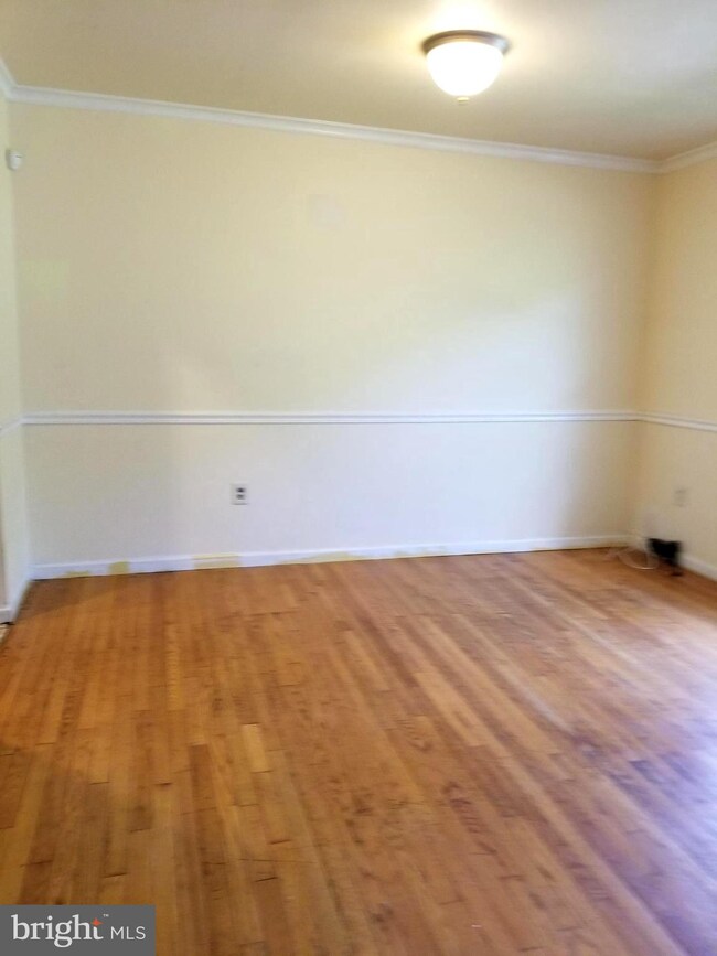 9045 Continental Place, Hyattsville, MD 20785 - photo 5