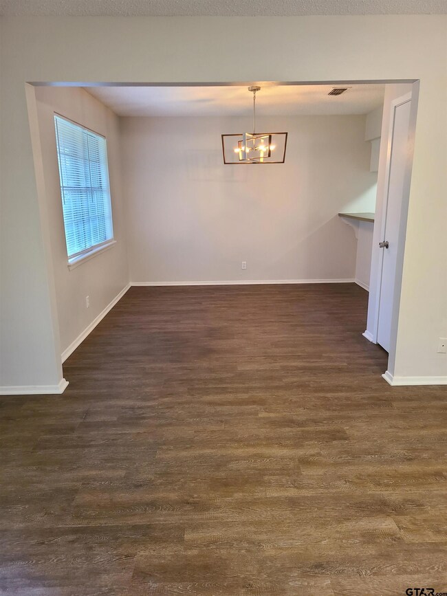 406 Boyd Ln, Tyler, TX 75703 - photo 3