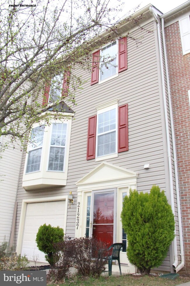 21237 Bunyan Cir, Germantown, MD 20876 - photo 5