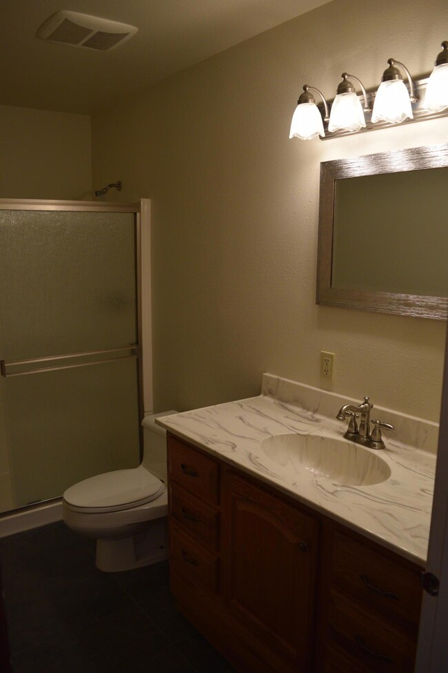 5055 Debbie Ln, Redding, CA 96002 - photo 6