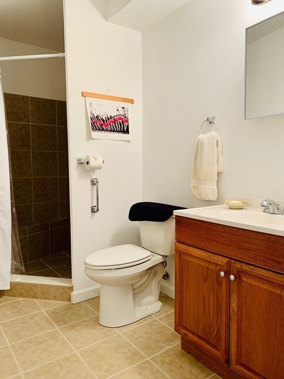 225 Nonotuck St unit B, Florence, MA 01062 - photo 6