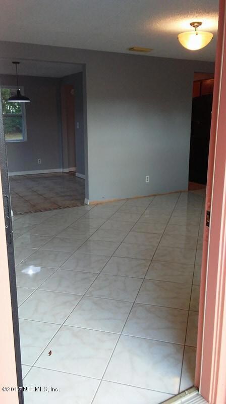 5423 Tampico Rd, Jacksonville, FL 32244 - photo 2