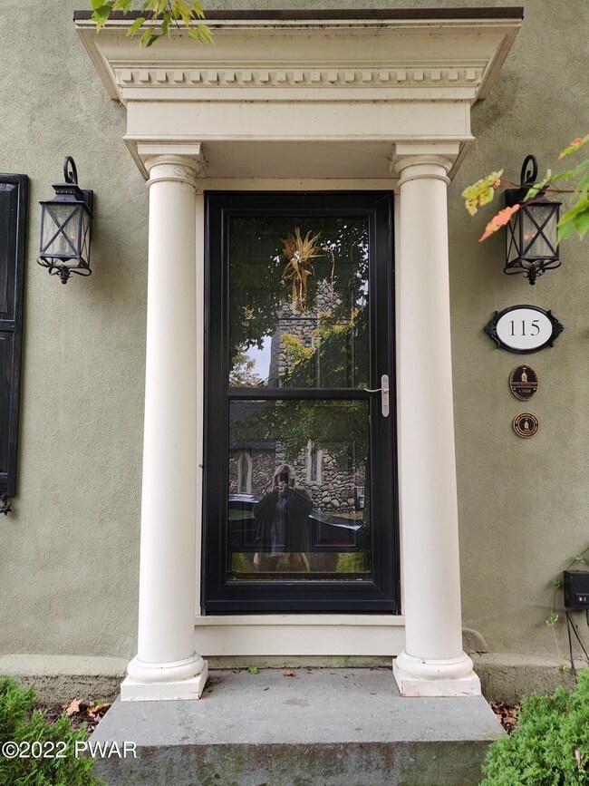 115 E Catharine St, Milford, PA 18337 - photo 5