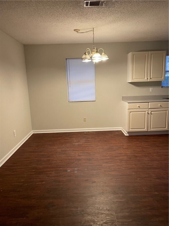 Dining/Kitchen