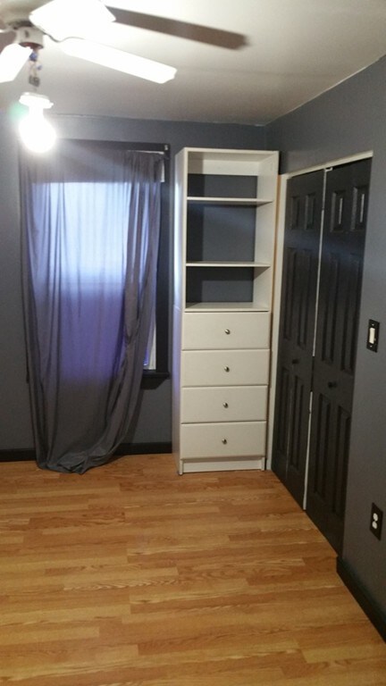 31 Temple St, Holyoke, MA 01040 - photo 7