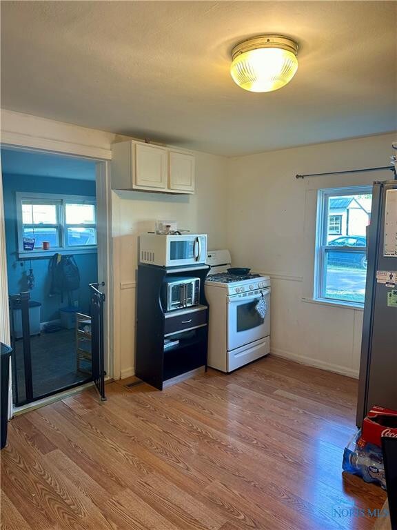 302 W Rings St, West Unity, OH 43570 - photo 7