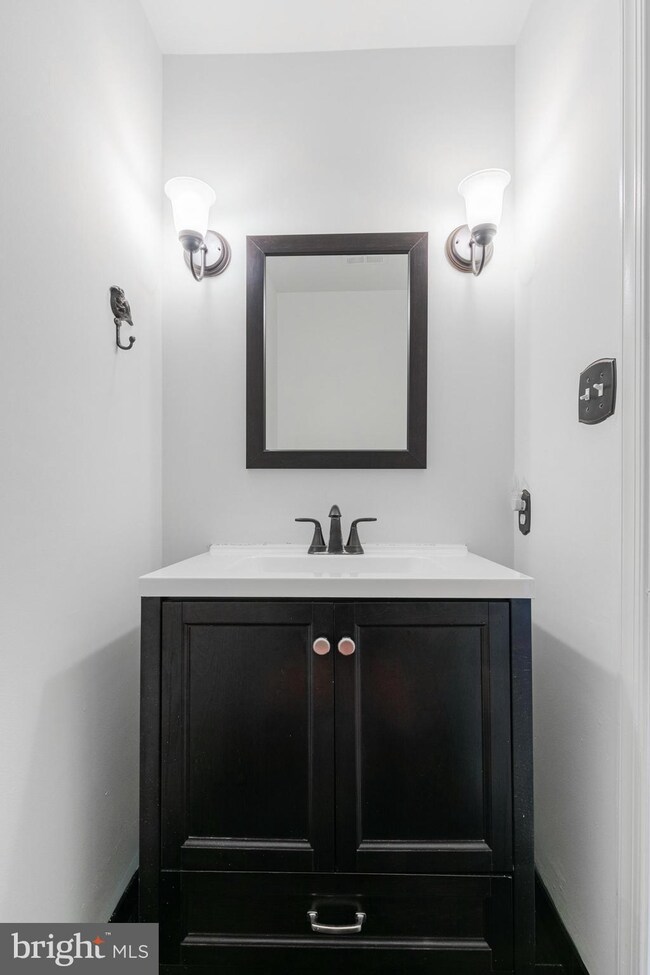 7470 Westlake Terrace, Bethesda, MD 20817 - photo 7