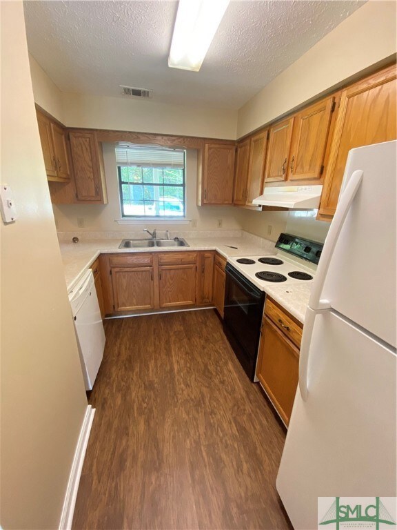 907 Ash Street Extension unit A, Springfield, GA 31329 - photo 3