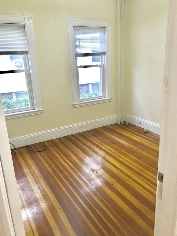 136 Shurtleff St unit 1, Chelsea, MA 02150 - photo 3