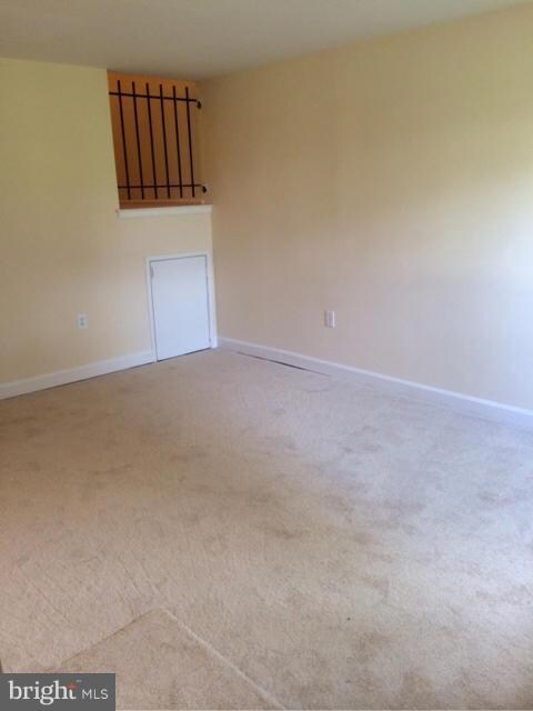 8601 Village Way unit 78601, Alexandria, VA 22309 - photo 2