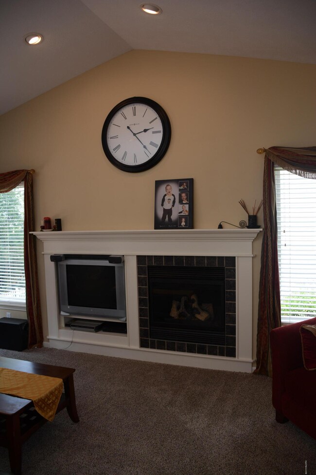 8329 Hawkshead SE unit 65, Byron Center, MI 49315 - photo 4