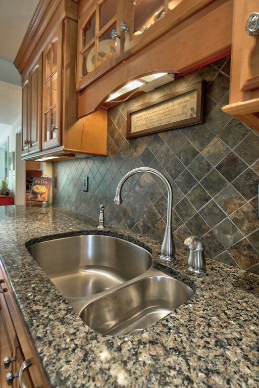 2 Foxworth Ln, Kingston, MA 02364 - photo 4