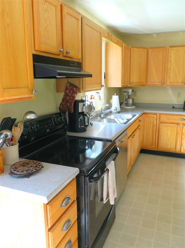 7 Michelle Rd, Fairfax, VT 05454 - photo 6