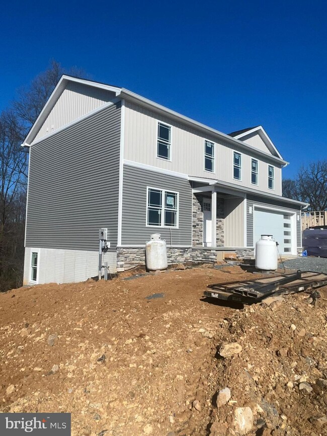 426 Frick Ave, Waynesboro, PA 17268 - photo 2