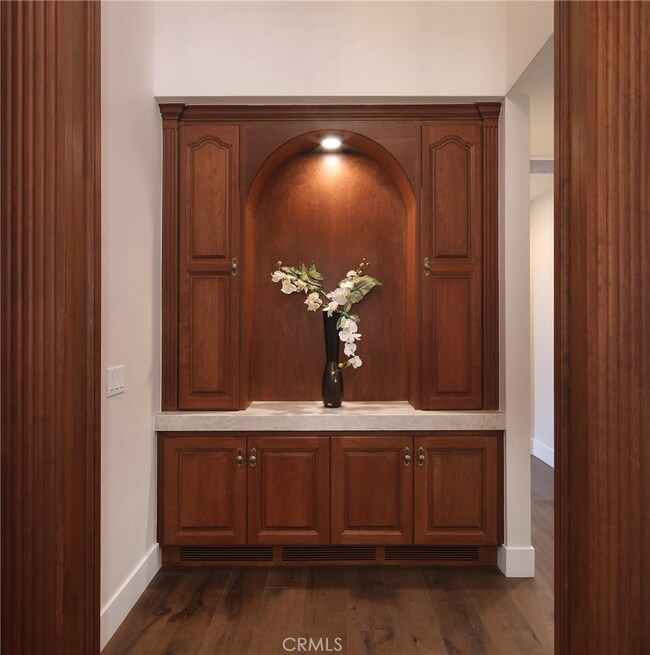 DRAMATIC ENTRY WITH AMAZING ARCHITECTURAL DETAIL