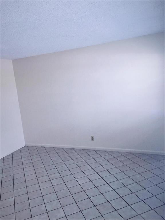 215 Windsor J, West Palm Beach, FL 33417 - photo 2